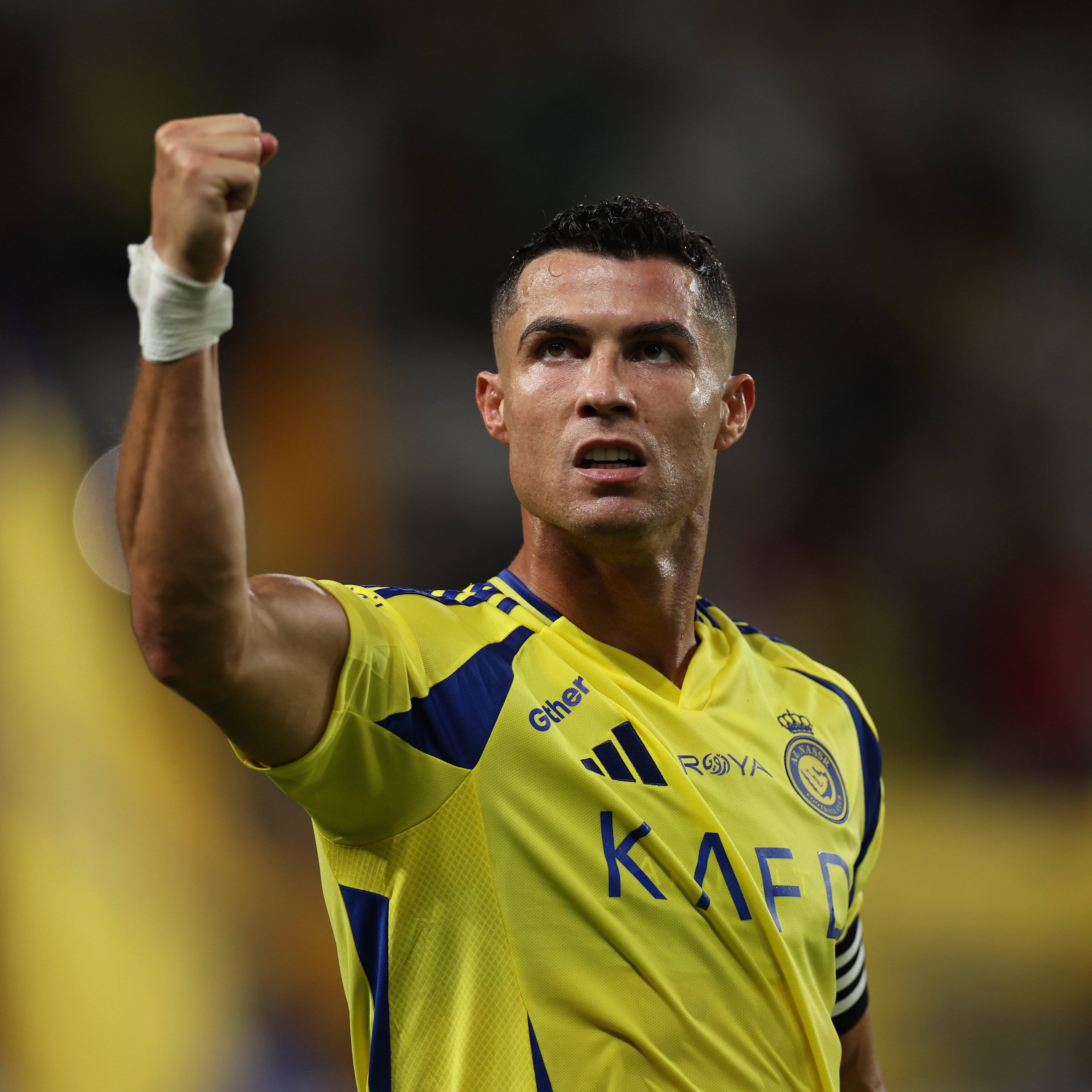 C罗迎来十赛季高光表现，利物浦球迷沸腾！